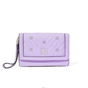 🫶🏼Victoria secret purple wristlet